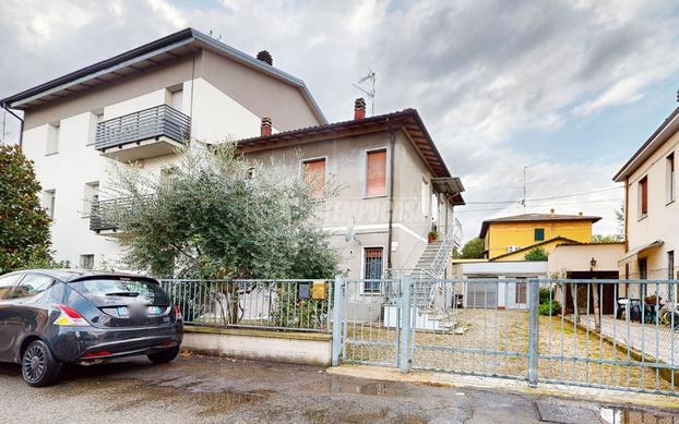 QUADRILOCALE CON TERRAZZO E GARAGE