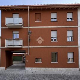 2 LOCALI A LAZZATE