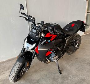 R1300R