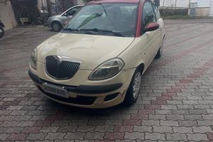 Lancia Ypsilon 1.4 16V Platino
