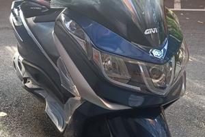 Piaggio X10 350cc Executive 2013
