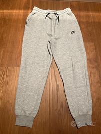 Pantaloni nike tech fleece xl da ragazzi 156/166cm