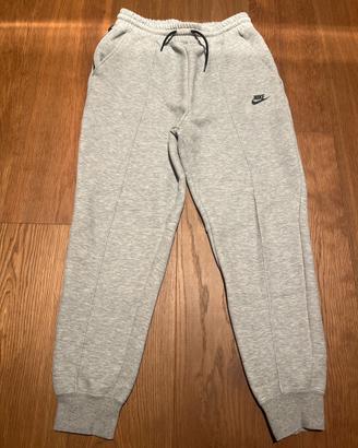 Pantaloni nike tech fleece xl da ragazzi 156/166cm