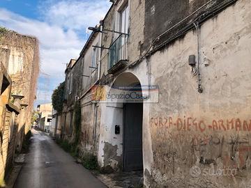 Giugliano, Via Giulia, appartamento in corte