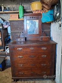 Comò vintage da ristrutturare