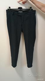 pantaloni eleganti blu a pois bianchi