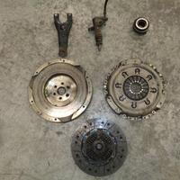 KIT FRIZIONE VOLANO FRONTERA A 2.2i 16V 1996