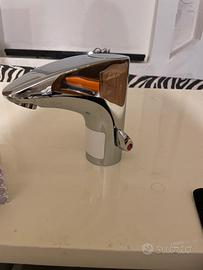 Miscelatore elettronico per lavabo