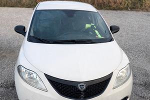 LANCIA YPSILON ECOCHIC HYBRID DICEMBRE 2020