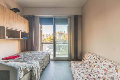 MONOLOCALE A MILANO