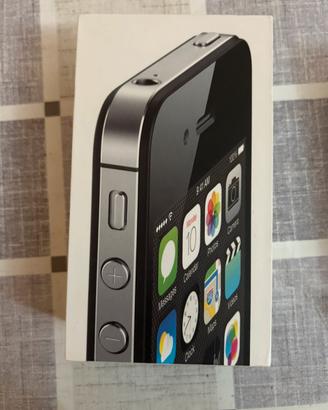 Apple iPhone 4s con custodia originale e cavo