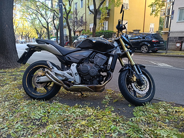 Honda Hornet 600,A2 a libretto