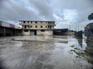 CAPANNONE A MELITO DI NAPOLI