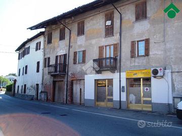 4 LOCALI A BORGOFRANCO D'IVREA