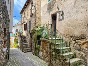 2 LOCALI A TORRI IN SABINA