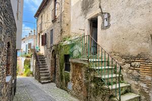 2 LOCALI A TORRI IN SABINA