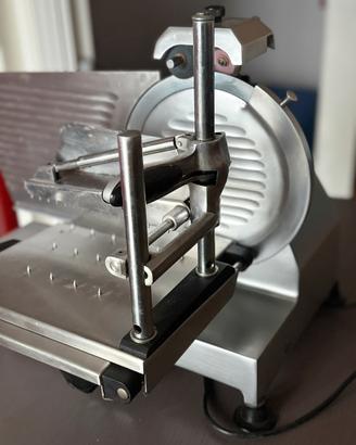 Affettatrice in acciaio lama 26cm