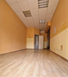 LOCALE PICCOLE DIMENSIONI - PORTO SAN GIORGIO sud