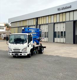 Isuzu M 21 con piattaforma CTE 20 metri