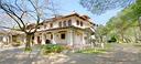 villa-di-1000-m²-con-piu-di-5-locali-e-box-auto-a-