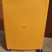 Valigia da stiva carpisa 23 kg con chiusura TSA
