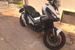 x-adv 750