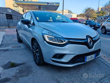Renault Clio ok neopatentati modello moschino