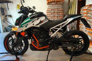 KTM DUKE 390