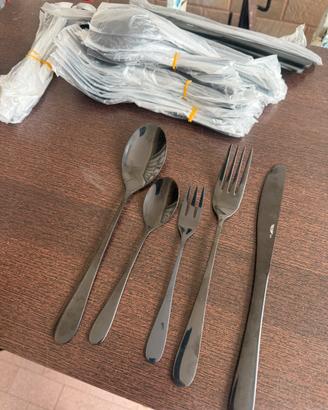 Servizio tavola pintinox inox nero lucido 60 pezzi