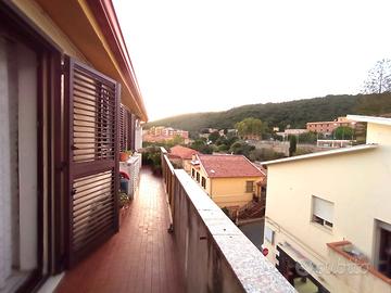 Palmari ampio pentavano con balconi