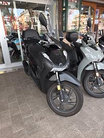 Honda SH 150 sport 2024 ESAMINO PERMUTA - FINANZIA