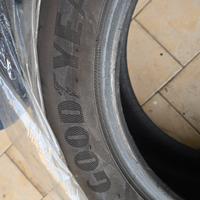 4 pneumatici invernali  Goodyear UltraGrip 8 m+s