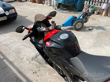 Aprilia rsv 4 factory