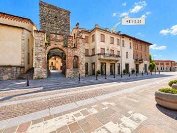 Attico / Mansarda di 81 m² con 2 locali a Coccagli
