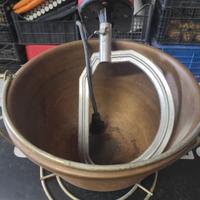 paiolo in rame con motore e supporto 