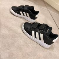 Scarpe adidas nere 23 con chiusura a strappo