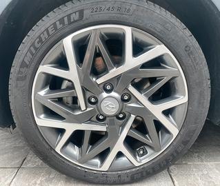 4 gomme estive Michelin 225/45 R18