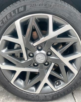 4 gomme estive Michelin 225/45 R18