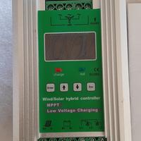 REGOLATORE DI CARICA IBRIDO SOLARE EOLICO