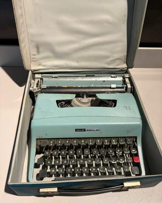 Olivetti Lettera 32 vintage con valigetta