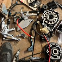 Vari pezzi yamaha r 6 2008