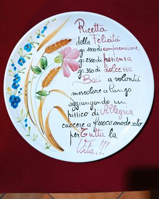 Piatto in ceramica dipinto a mano 