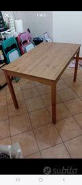 Tavolo IKEA  + 4 sedie in legno massiccio