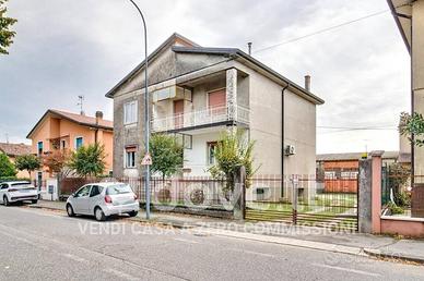 Villa Via Garibaldi, 34, 37040, Arcole
