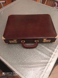 Valigetta ventiquattrore 