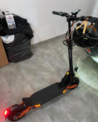 Monopattino elettrico Joyor