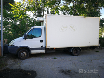 Furgone Iveco coibentato