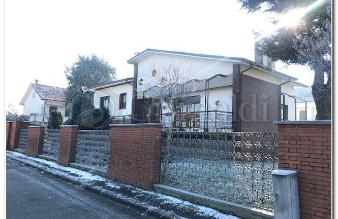 Villa o villino Abbiategrasso [1079VRG]