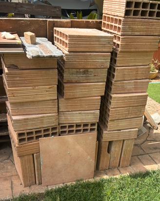 Mattone forato  8x25x25