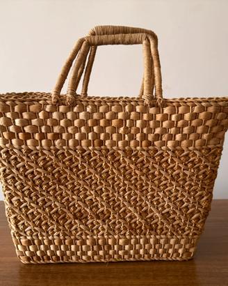 Borsa intrecciata in paglia e vimini